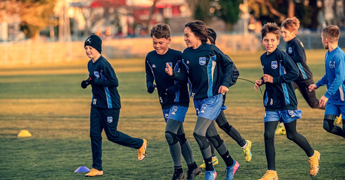 Małe kroki, wielkie dystanse: bezpieczny trening biegowy dla dzieci inspirowany maratonem