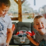 Granice z empatią: skuteczne sposoby wychowania bez kar