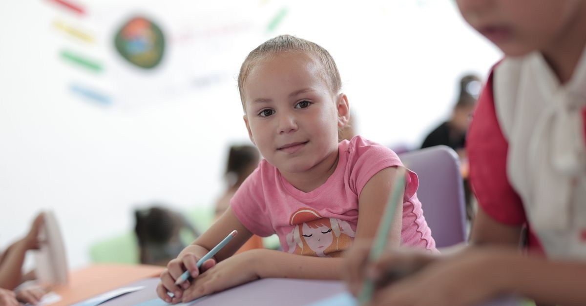 Siła delikatnego „nie”: jak wspierać dzieci w stawianiu granic i budowaniu asertywności