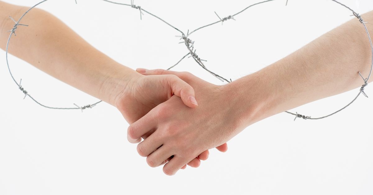 Teściowie bez dramatu: skuteczne sposoby na rozwiązywanie sporów i odzyskanie rodzinnego spokoju
